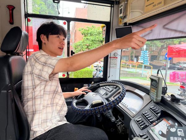 「換位思考」直擊大型車駕駛視角　中山大學打造沉浸式交通安全教育1